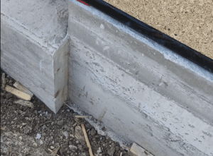 Support abri de jardin en beton